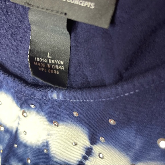 Large women’s navy & white tank with rhinestones - Picture 2 of 3